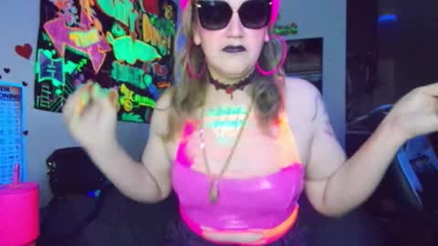 Snapshot of mscuntyluxxe chatting on October 14, 2025, 10:16 am Cunty Luxxe online show from October 14, 2025, 10:16 am