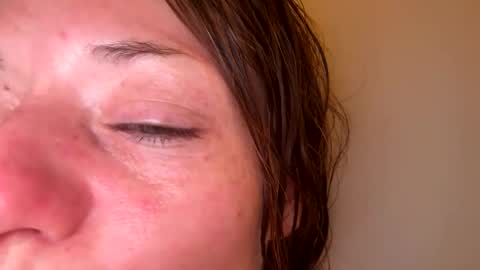 msfreckles92 online show from May 3, 2026, 5:13 am