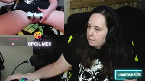 Snapshot of msgamergirl69 chatting on April 12, 2026, 5:45 am MsGamerGirl69 online show from April 12, 2026, 5:45 am