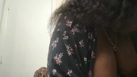 Snapshot of msjonemillion chatting on September 16, 2025, 7:26 pm Chocolate Candy Stick online show from September 16, 2025, 7:26 pm