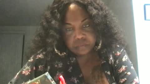 Snapshot of msjonemillion chatting on October 27, 2025, 11:20 pm Chocolate Candy Stick online show from October 27, 2025, 11:20 pm