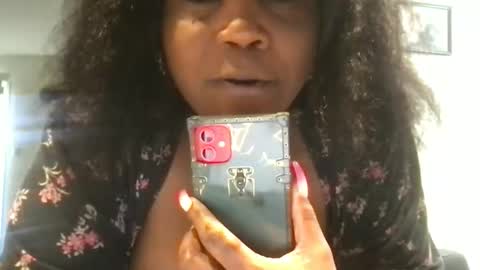 Snapshot of msjonemillion chatting on February 1, 2026, 7:12 pm Chocolate Candy Stick online show from February 1, 2026, 7:12 pm