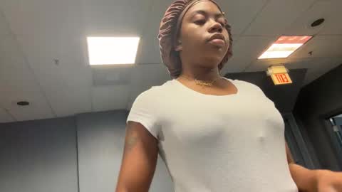 mskitty000 online show from November 1, 2025, 10:12 pm