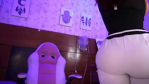 Manuela  online show from January 28, 2025, 3:15 am