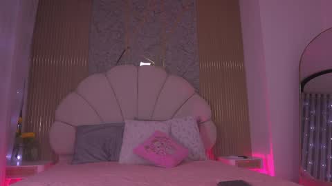 Manuela  online show from May 8, 2026, 3:23 am