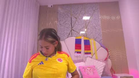 Snapshot of mssburbuja chatting on June 18, 2026, 3:07 am Manuela online show from June 18, 2026, 3:07 am