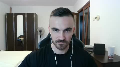 Snapshot of mu5clemania chatting on October 12, 2025, 2:38 pm Victor online show from October 12, 2025, 2:38 pm