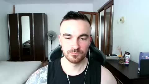 Snapshot of mu5clemania chatting on June 7, 2026, 9:02 am Victor online show from June 7, 2026, 9:02 am