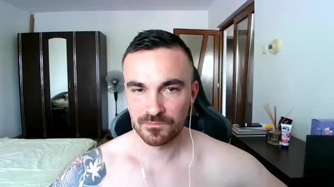 Snapshot of mu5clemania chatting on June 9, 2026, 2:06 pm Victor online show from June 9, 2026, 2:06 pm