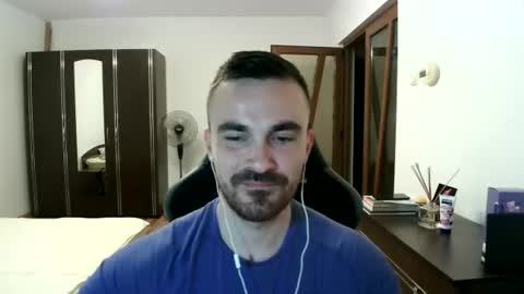 Snapshot of mu5clemania chatting on June 12, 2026, 8:41 pm Victor online show from June 12, 2026, 8:41 pm