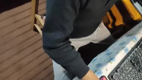 Snapshot of muchachosam chatting on October 12, 2025, 2:32 am zenon online show from October 12, 2025, 2:32 am