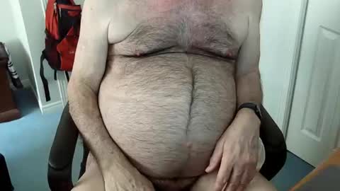 Snapshot of muff3ater chatting on April 21, 2026, 6:01 pm muff3ater online show from April 21, 2026, 6:01 pm
