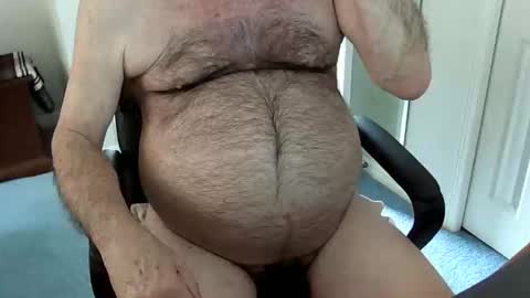 Snapshot of muff3ater chatting on May 5, 2026, 6:05 pm muff3ater online show from May 5, 2026, 6:05 pm