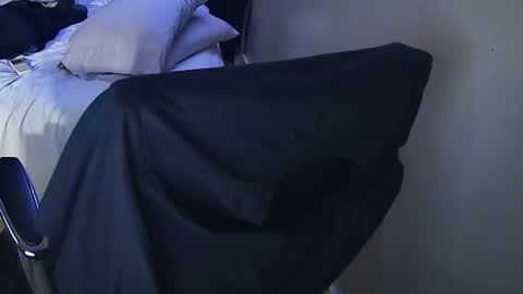 Muffdiver online show from February 5, 2025, 6:46 am