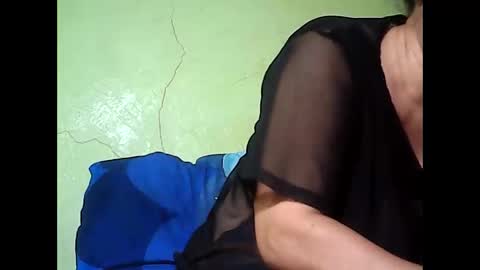 Snapshot of muffy_bunny chatting on February 10, 2026, 7:56 am muffy_bunny online show from February 10, 2026, 7:56 am