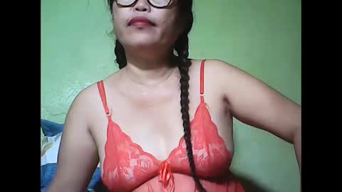Snapshot of muffy_bunny chatting on March 4, 2026, 10:05 pm muffy_bunny online show from March 4, 2026, 10:05 pm