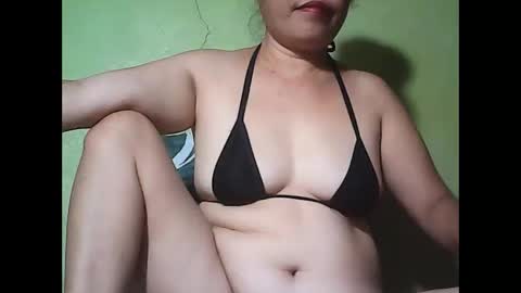 Snapshot of muffy_bunny chatting on March 12, 2026, 7:36 am muffy_bunny online show from March 12, 2026, 7:36 am