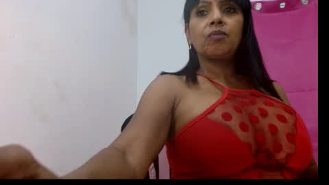 yuli online show from December 23, 2024, 1:56 pm