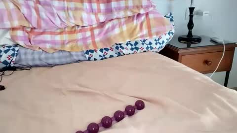 Snapshot of mulato44 chatting on September 18, 2025, 8:05 am Laly online show from September 18, 2025, 8:05 am