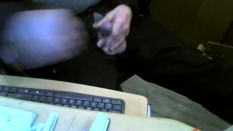 Snapshot of muller520 chatting on January 1, 2025, 7:10 pm muller520 online show from January 1, 2025, 7:10 pm