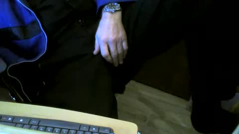 Snapshot of muller520 chatting on January 4, 2025, 2:04 pm muller520 online show from January 4, 2025, 2:04 pm