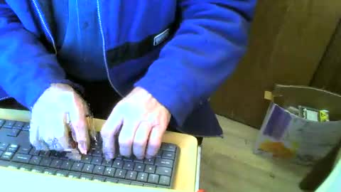 Snapshot of muller520 chatting on February 17, 2025, 5:32 pm muller520 online show from February 17, 2025, 5:32 pm