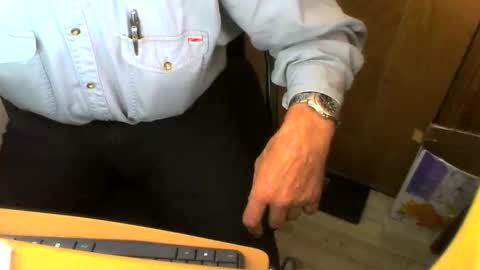 Snapshot of muller520 chatting on September 10, 2025, 6:35 am muller520 online show from September 10, 2025, 6:35 am