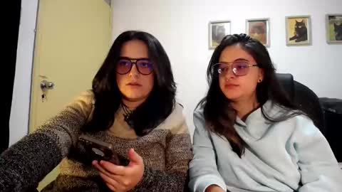 Snapshot of multiorgasmic_6 chatting on October 4, 2025, 2:53 am Dani and Alex online show from October 4, 2025, 2:53 am