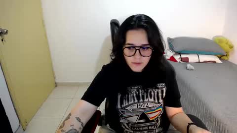 Snapshot of multiorgasmic_6 chatting on November 4, 2025, 10:47 am Dani and Alex online show from November 4, 2025, 10:47 am