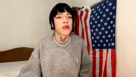 Snapshot of mun_poli chatting on October 14, 2025, 9:37 pm Polik online show from October 14, 2025, 9:37 pm