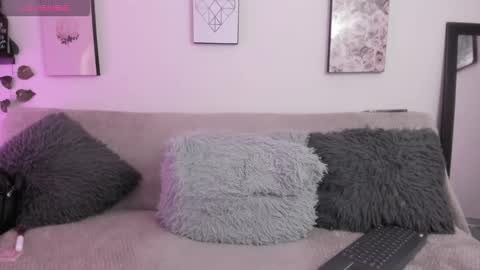 muriell_69 online show from February 15, 2026, 12:29 am