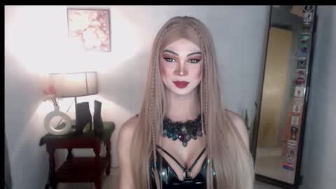 Snapshot of murphy_bitches chatting on September 17, 2025, 2:35 am MURPHY online show from September 17, 2025, 2:35 am