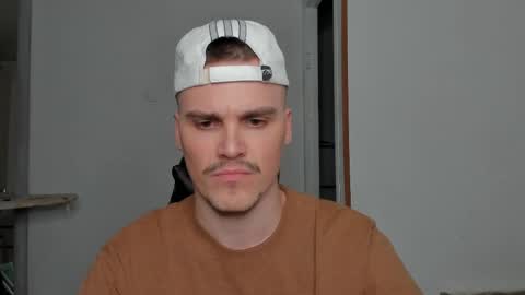 Snapshot of murzik__ chatting on April 5, 2026, 9:45 pm murzik__ online show from April 5, 2026, 9:45 pm