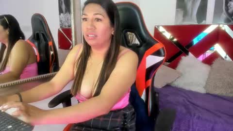 musa_haze online show from September 13, 2025, 1:33 pm