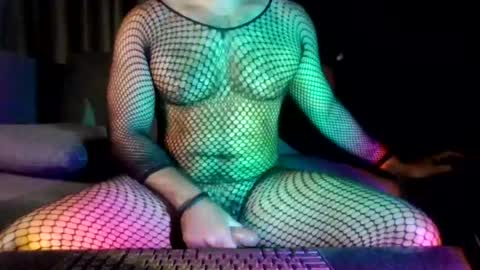 muscbttmbitch online show from July 8, 2026, 6:01 pm