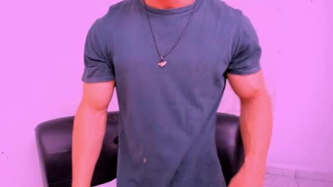 Muscle Man online show from May 9, 2026, 11:21 pm