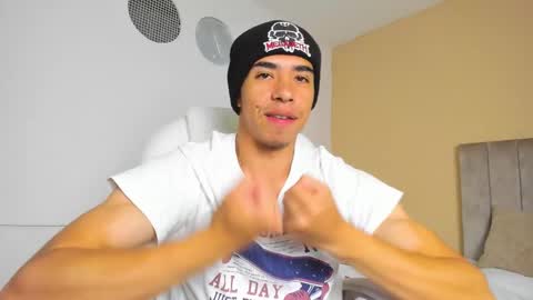 Snapshot of muscle_scott chatting on September 9, 2025, 11:54 am muscle scott online show from September 9, 2025, 11:54 am