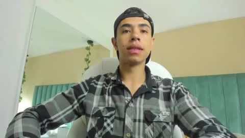Snapshot of muscle_scott chatting on September 12, 2025, 11:54 am muscle scott online show from September 12, 2025, 11:54 am