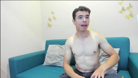 Snapshot of muscle_scott chatting on October 2, 2025, 12:12 pm muscle scott online show from October 2, 2025, 12:12 pm