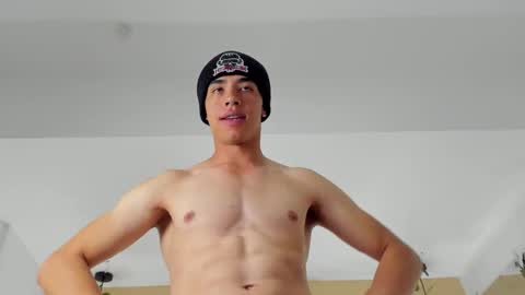 Snapshot of muscle_scott chatting on October 10, 2025, 12:26 pm muscle scott online show from October 10, 2025, 12:26 pm