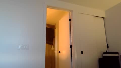 muscleedgernips online show from September 20, 2025, 11:00 am