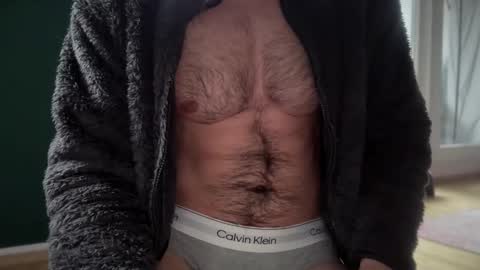 Snapshot of musclehair3 chatting on December 13, 2024, 10:19 am musclehair3 online show from December 13, 2024, 10:19 am