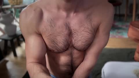 Snapshot of musclehair3 chatting on January 30, 2025, 9:15 am musclehair3 online show from January 30, 2025, 9:15 am