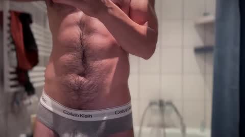 Snapshot of musclehair3 chatting on February 2, 2025, 11:53 pm musclehair3 online show from February 2, 2025, 11:53 pm