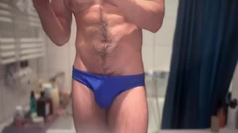 Snapshot of musclehair3 chatting on February 20, 2025, 11:21 pm musclehair3 online show from February 20, 2025, 11:21 pm