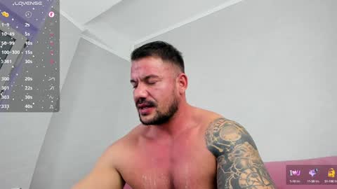 MuscleMonster31 online show from December 18, 2024, 10:57 pm