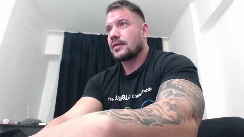 MuscleMonster31 online show from December 27, 2024, 5:52 am
