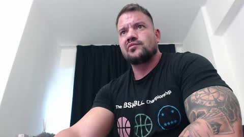 MuscleMonster31 online show from December 27, 2024, 10:45 am