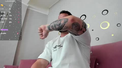 MuscleMonster31 online show from February 2, 2025, 10:39 pm