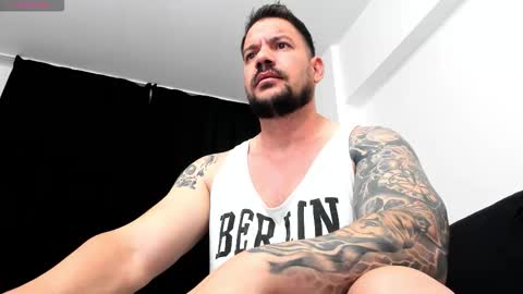 MuscleMonster31 online show from September 28, 2025, 11:21 pm